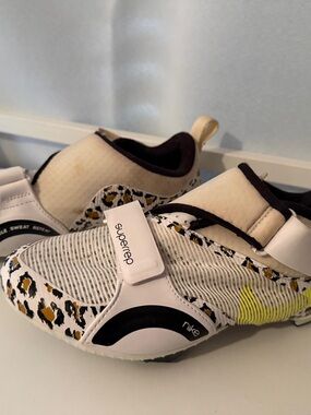 Nike Spin Bike Shoes with Look Clip Adapter for Spin Bikes